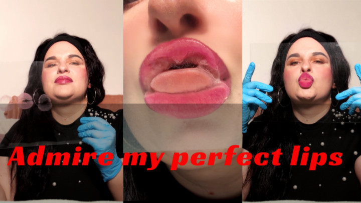 PaulineMaxx:admire my lips