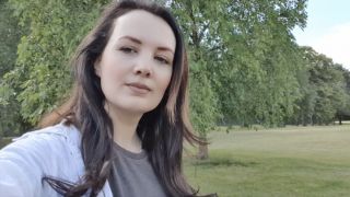 [393.82 MB] - Outdoor upskirt yellow panty wetting pee - Faye Taylor