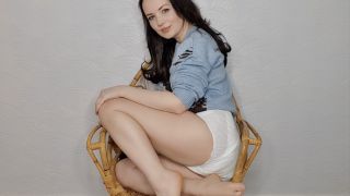 [532.87 MB] - Open Ultima diaper wetting playing pee - Faye Taylor