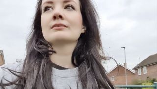[392.47 MB] - Grey leggings outdoor crouching wetting peeing - Faye Taylor