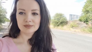 [375.39 MB] - Standing bus stop panty wetting peeing - Faye Taylor