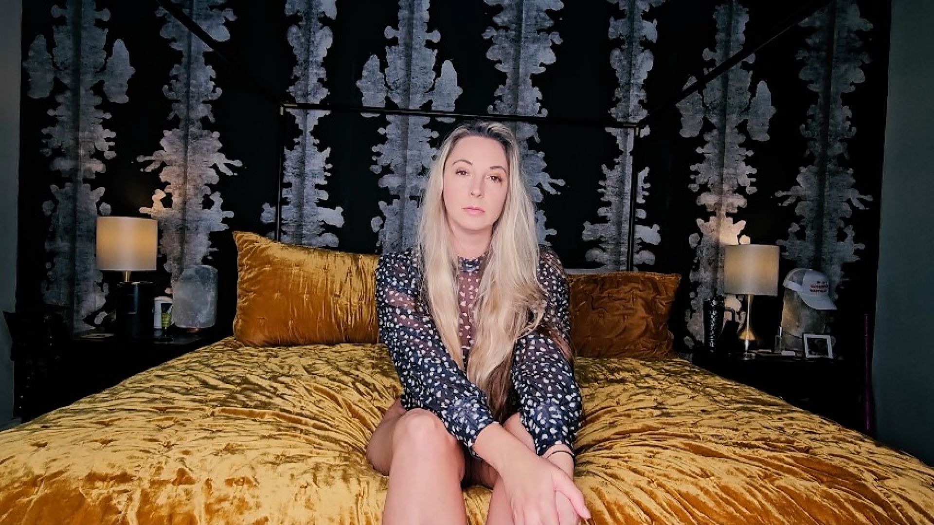 Allie Eve Knox:Flaw Reminder