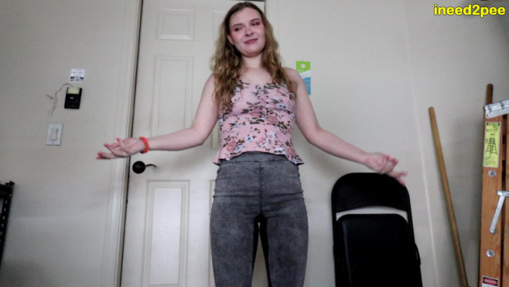 DiaperPerv - Harlow West first time new wetting her jeggings - ManyVids