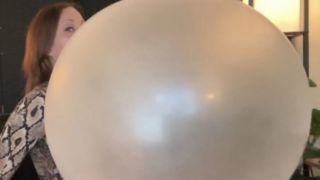 [649.48 MB] - Huge bubble #4 LIVE - SandiSquirts