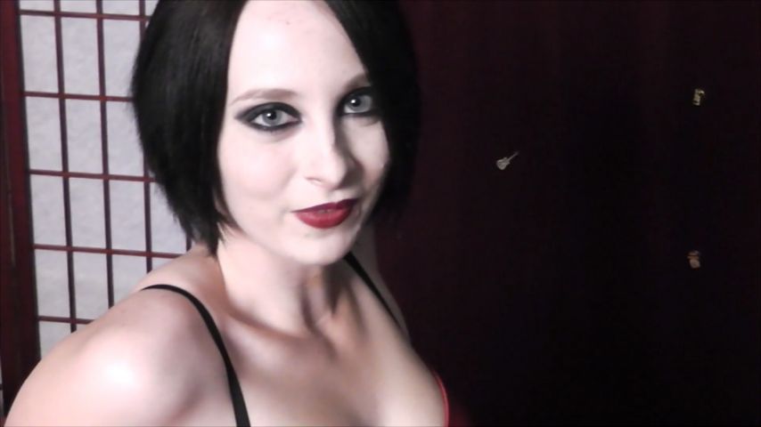 Kiki Munroe Goth girl gets her freak on Average Joe XXX