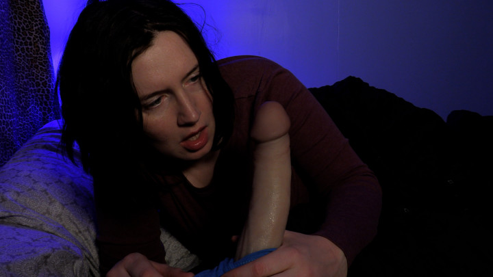 Sharing a Bed with Your Stepsis 4K