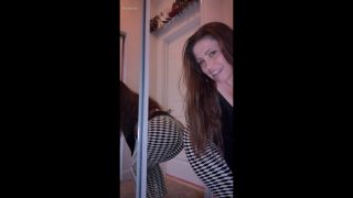 [485.68 MB] - GF Shows Off Ass In Pants - MissLollipop