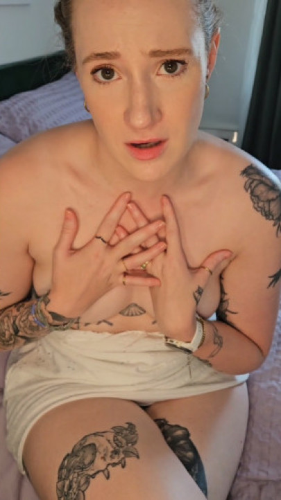 FionaDagger:Sweet Step-Sis Thinks Your Tiny Cock Is Cute
