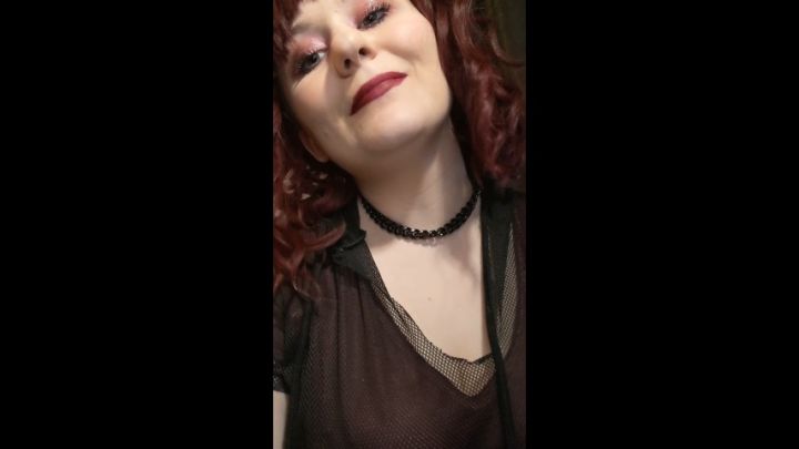 CurvyElvishGirl:Let me edge you with my cunt POV GFE